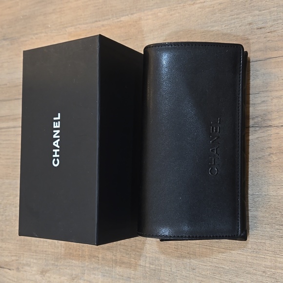 NWT CHANEL SUNGLASS CASE! - Picture 1 of 5